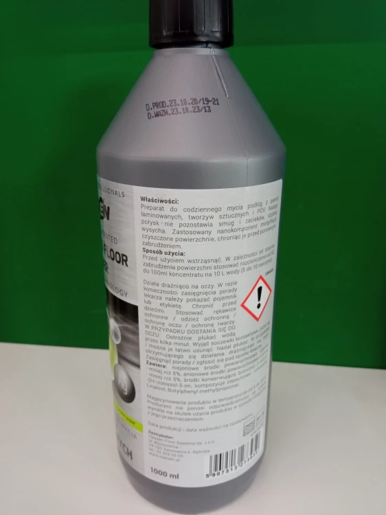 Płyn do mycia podłóg laminowanych koncentrat  NANO SILVER
